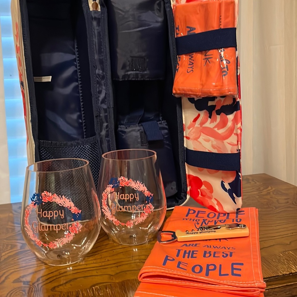 Charming Charlie Happy Glamper Wine Tote